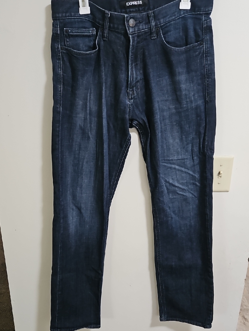 Express Men's Dark Wash Slim Straight Jeans